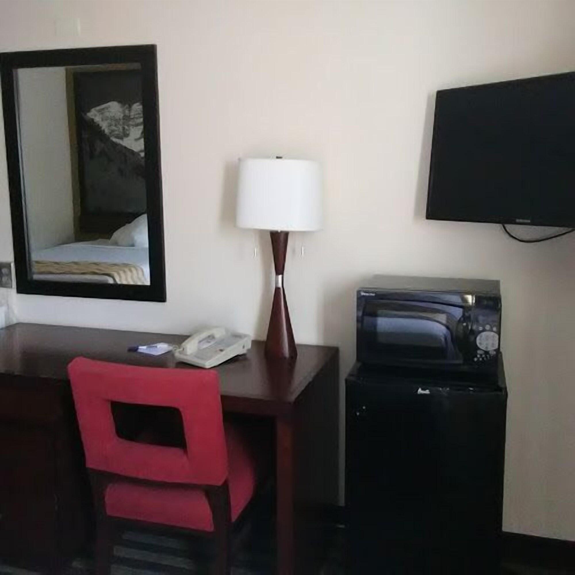 ทราเวลลอดจ์ บาย วินด์แฮม เลิฟแลนด์/ฟอร์ตคอลลินส์ แอเรีย Hotel ภายนอก รูปภาพ