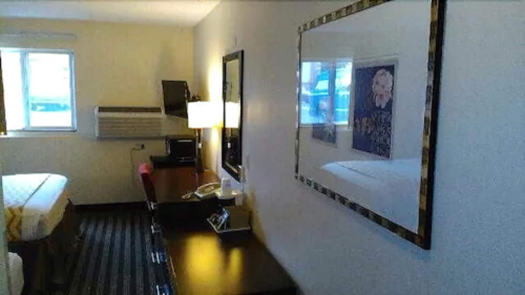 ทราเวลลอดจ์ บาย วินด์แฮม เลิฟแลนด์/ฟอร์ตคอลลินส์ แอเรีย Hotel ภายนอก รูปภาพ
