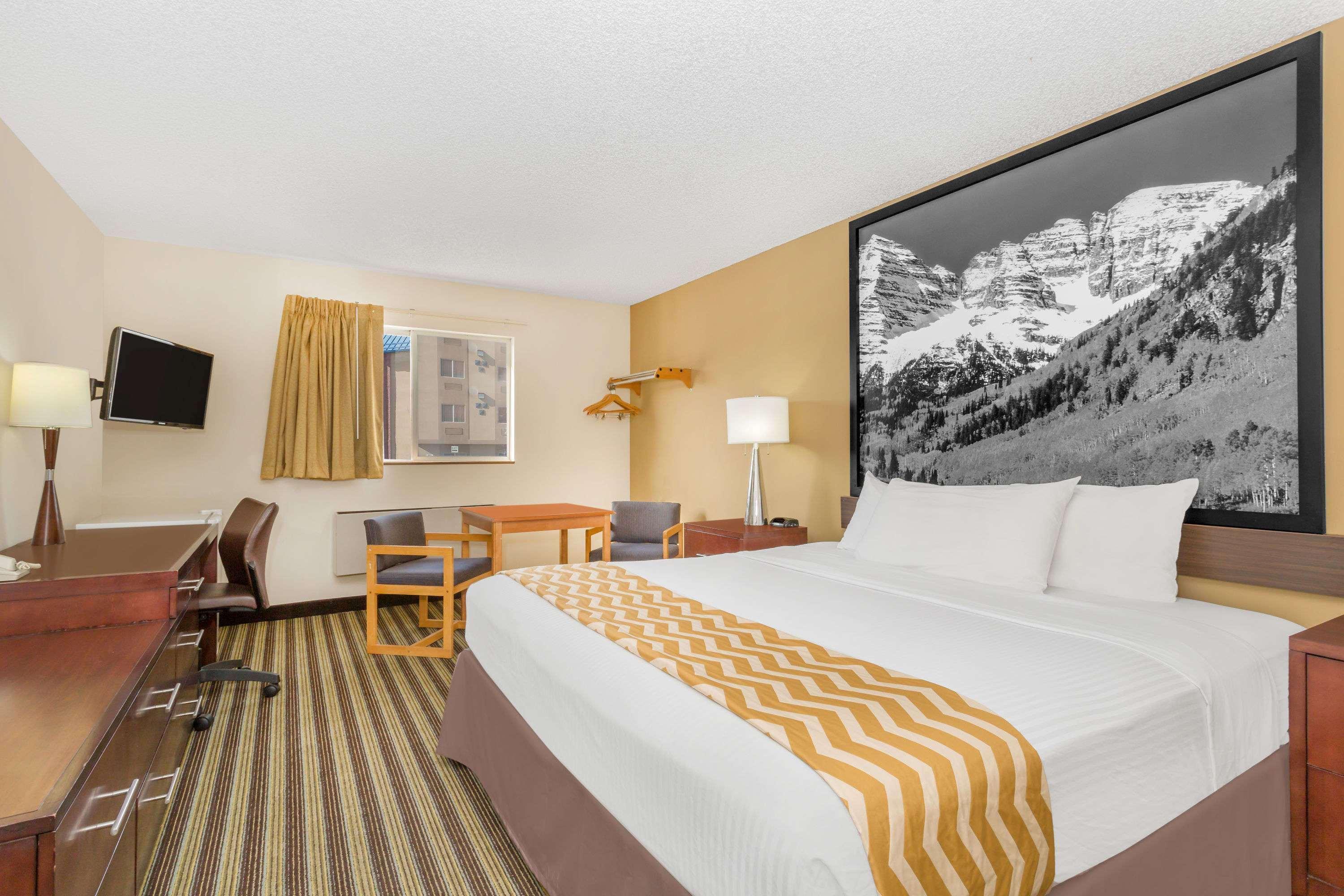 ทราเวลลอดจ์ บาย วินด์แฮม เลิฟแลนด์/ฟอร์ตคอลลินส์ แอเรีย Hotel ภายนอก รูปภาพ